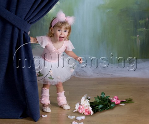 Ballerina Toddler with Flowers MF5283