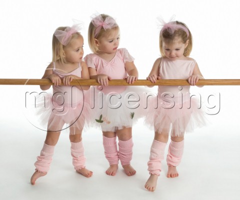Little Dancers Ballet Practice MF5295